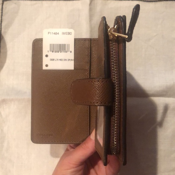 COPY - Coach zip wallet - Picture 4 of 6